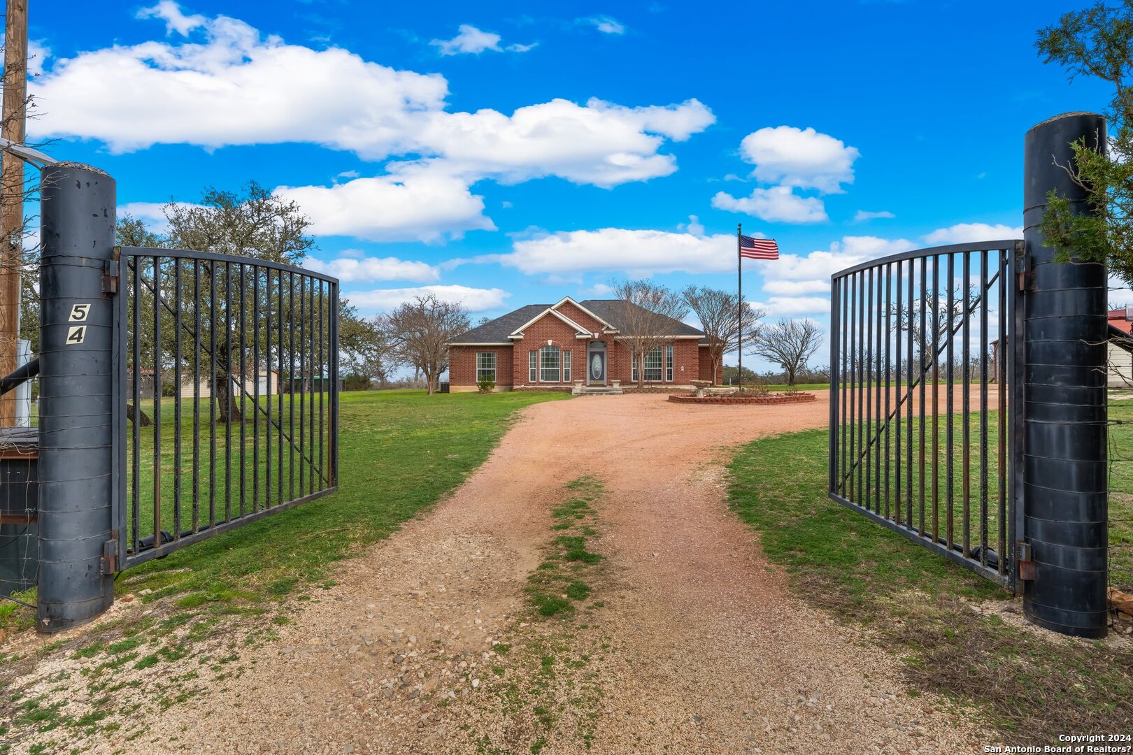 54 Spring Valley Trail Harper TX 78631