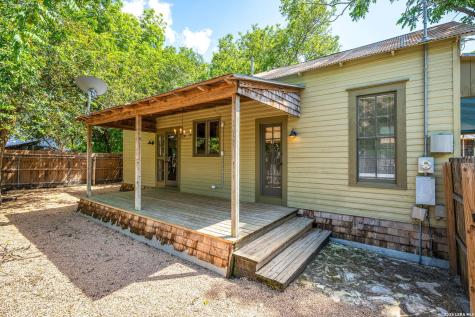 529 W Bridge Street New Braunfels TX 78130