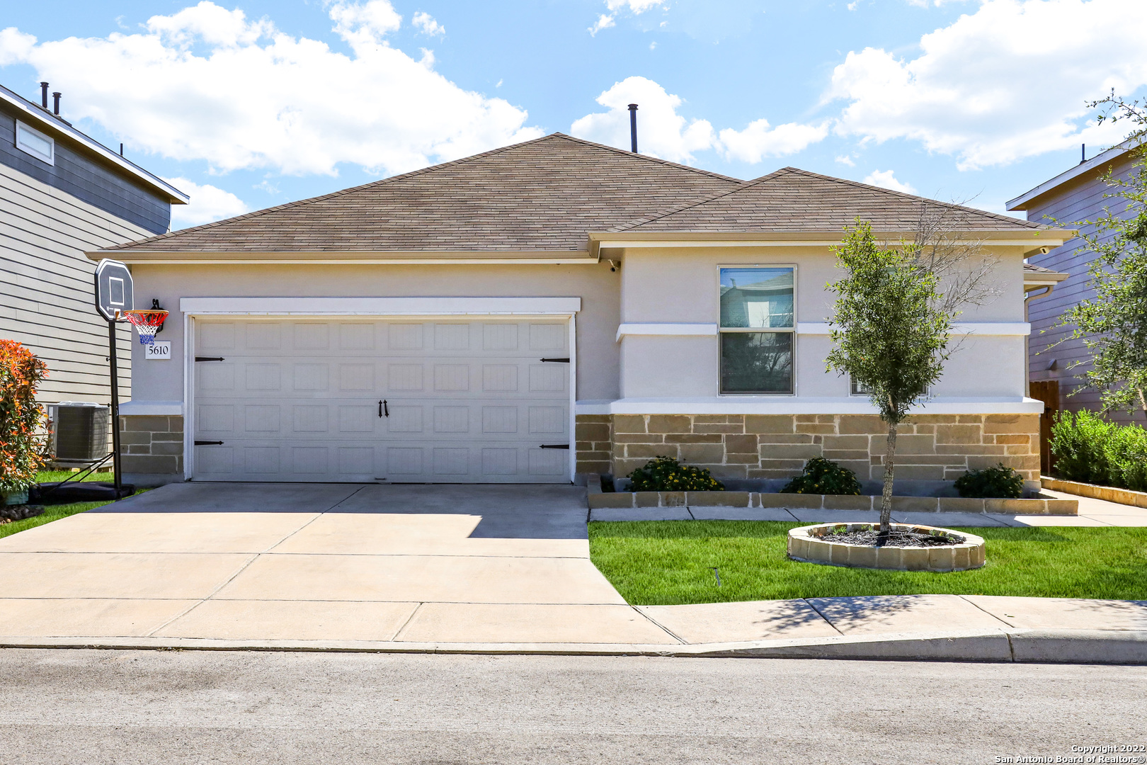 5610 Burr Bluff San Antonio TX 78266