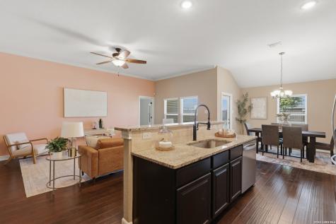 7087 Turnbow San Antonio TX 78252