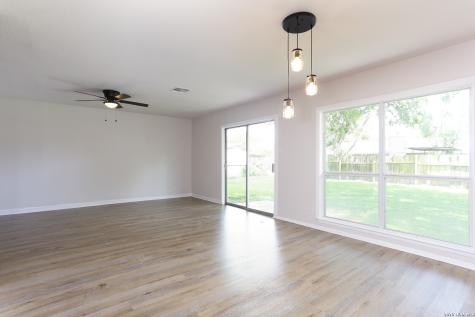 5146 Tom Stafford Drive San Antonio TX 78219