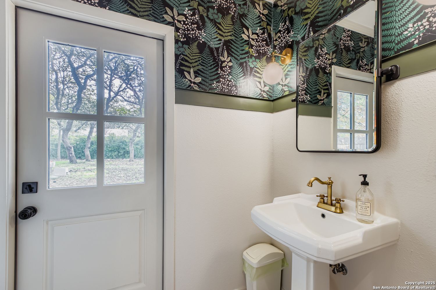 146 Canyon Oaks Hollywood Park TX 78232