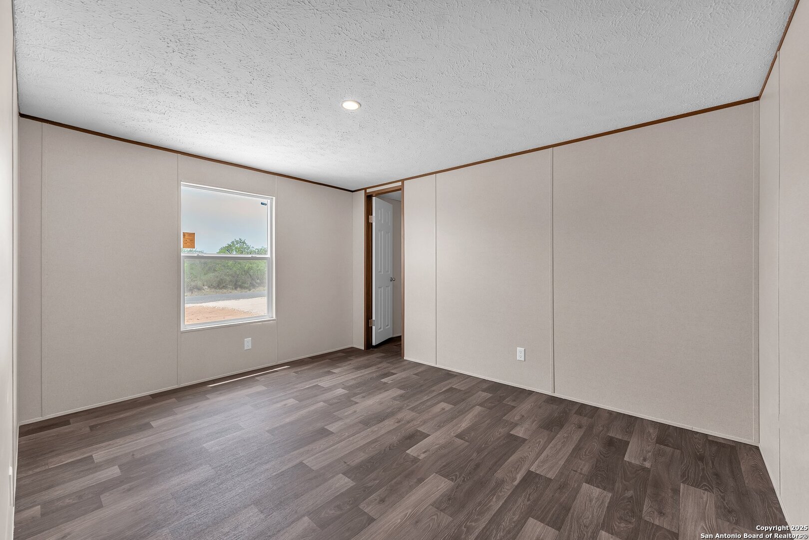5709 County Road 422 Pleasanton TX 78064