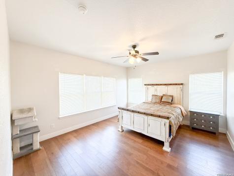 101 8th Street Natalia TX 78059