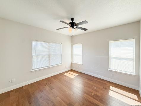 101 8th Street Natalia TX 78059