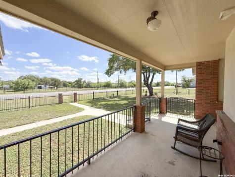 101 8th Street Natalia TX 78059