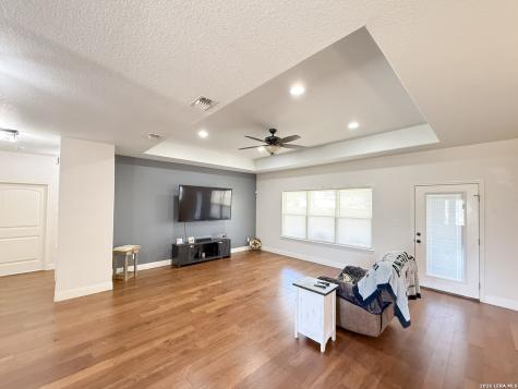 101 8th Street Natalia TX 78059
