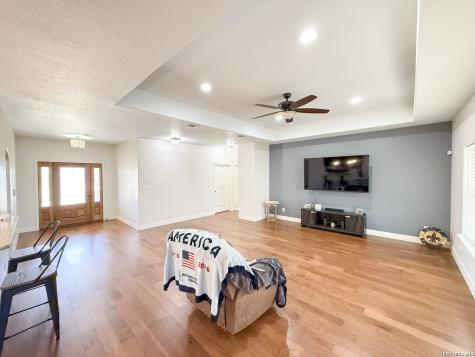 101 8th Street Natalia TX 78059