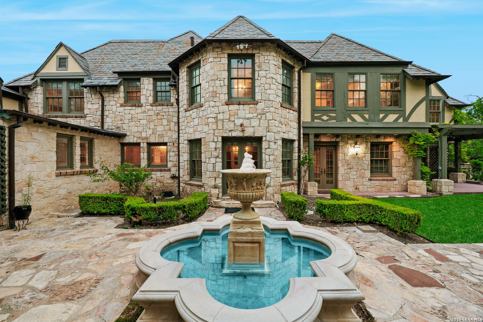 604 E Olmos Olmos Park TX 78212