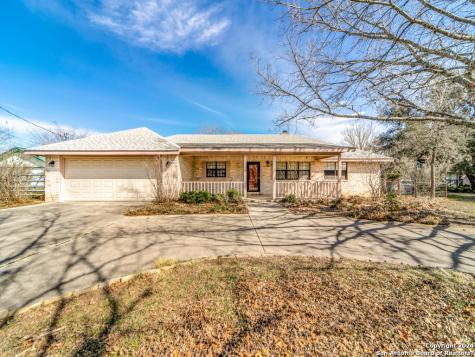 207 S Esser Road Boerne TX 78006