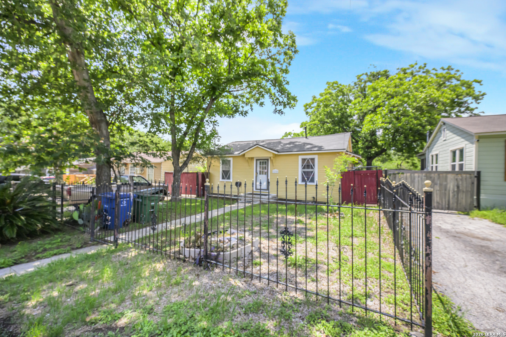 1430 W Kings Highway San Antonio TX 78201