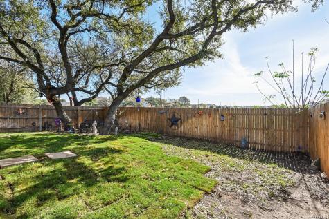 8814 White Crown San Antonio TX 78254