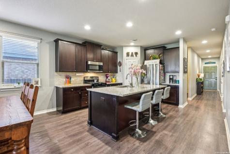 8814 White Crown San Antonio TX 78254