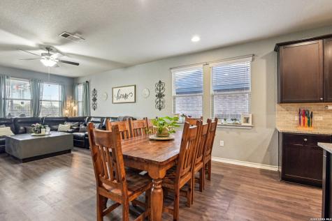 8814 White Crown San Antonio TX 78254