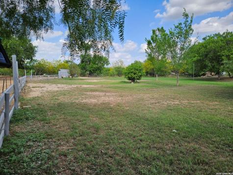 6695 Fm 3175 Somerset TX 78069