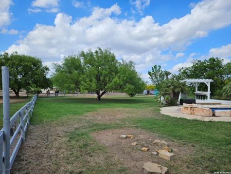 6695 Fm 3175 Somerset TX 78069