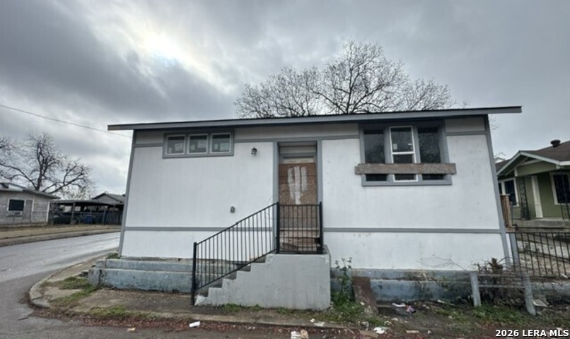 2402 W Martin Street San Antonio TX 78207