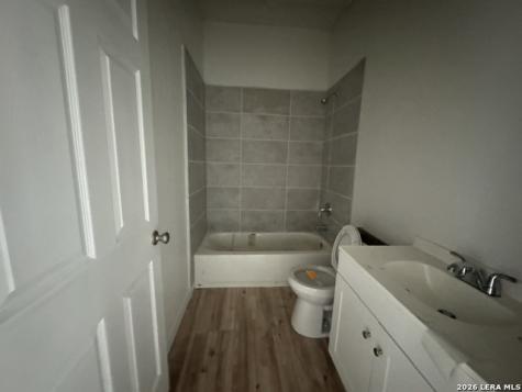 2402 W Martin Street San Antonio TX 78207