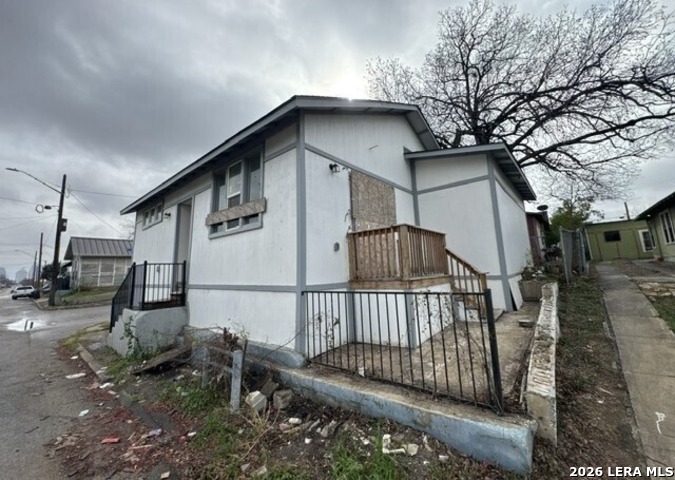 2402 W Martin Street San Antonio TX 78207