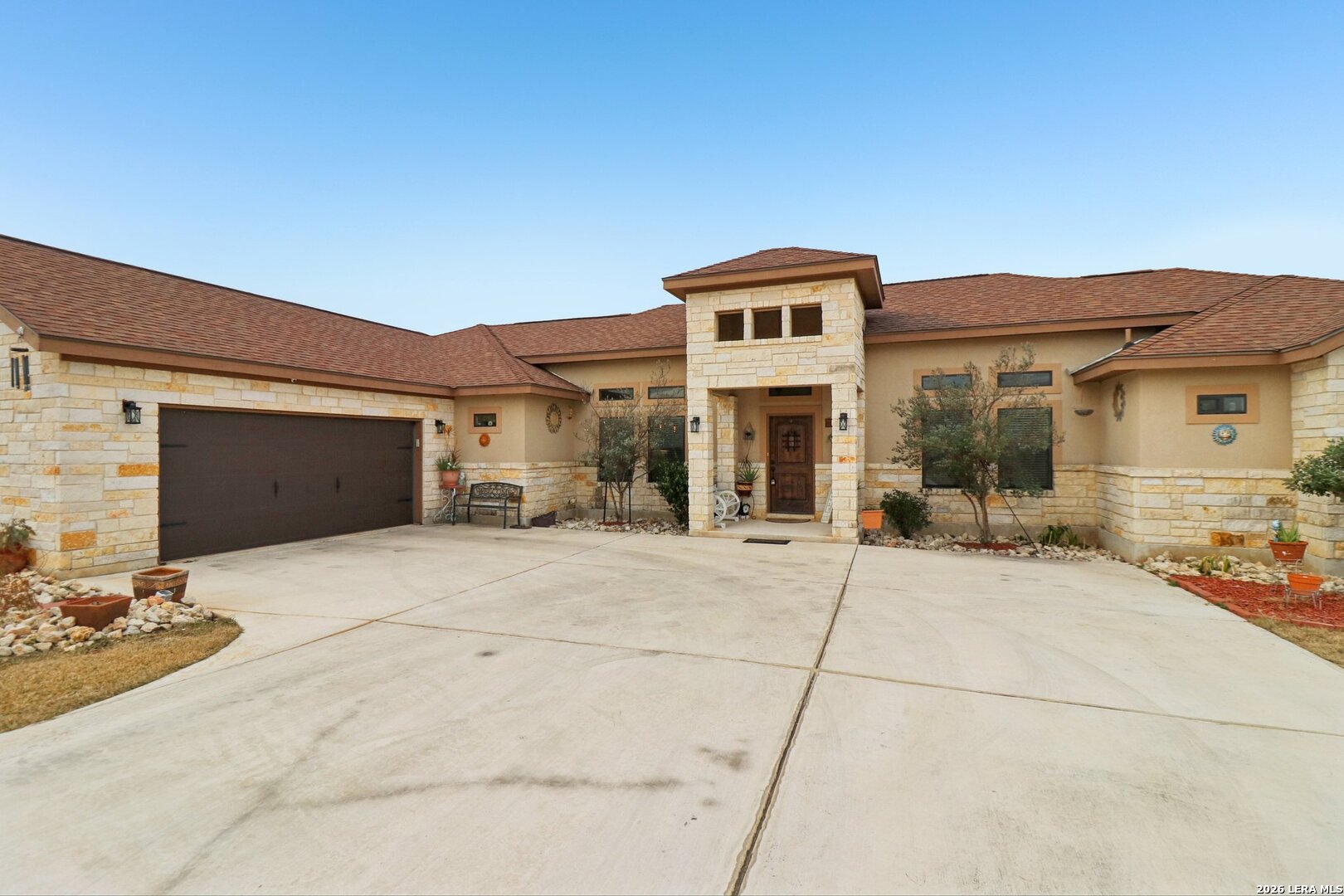 311 Abrego Lake Floresville TX 78114