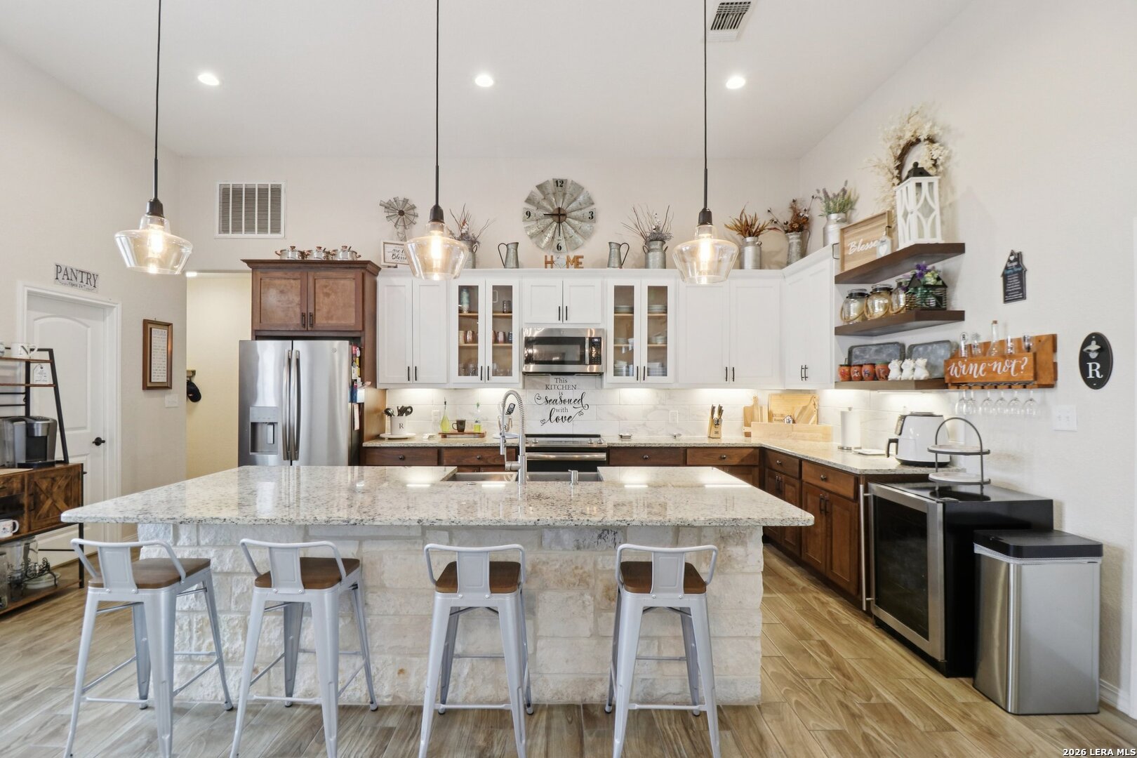 311 Abrego Lake Floresville TX 78114