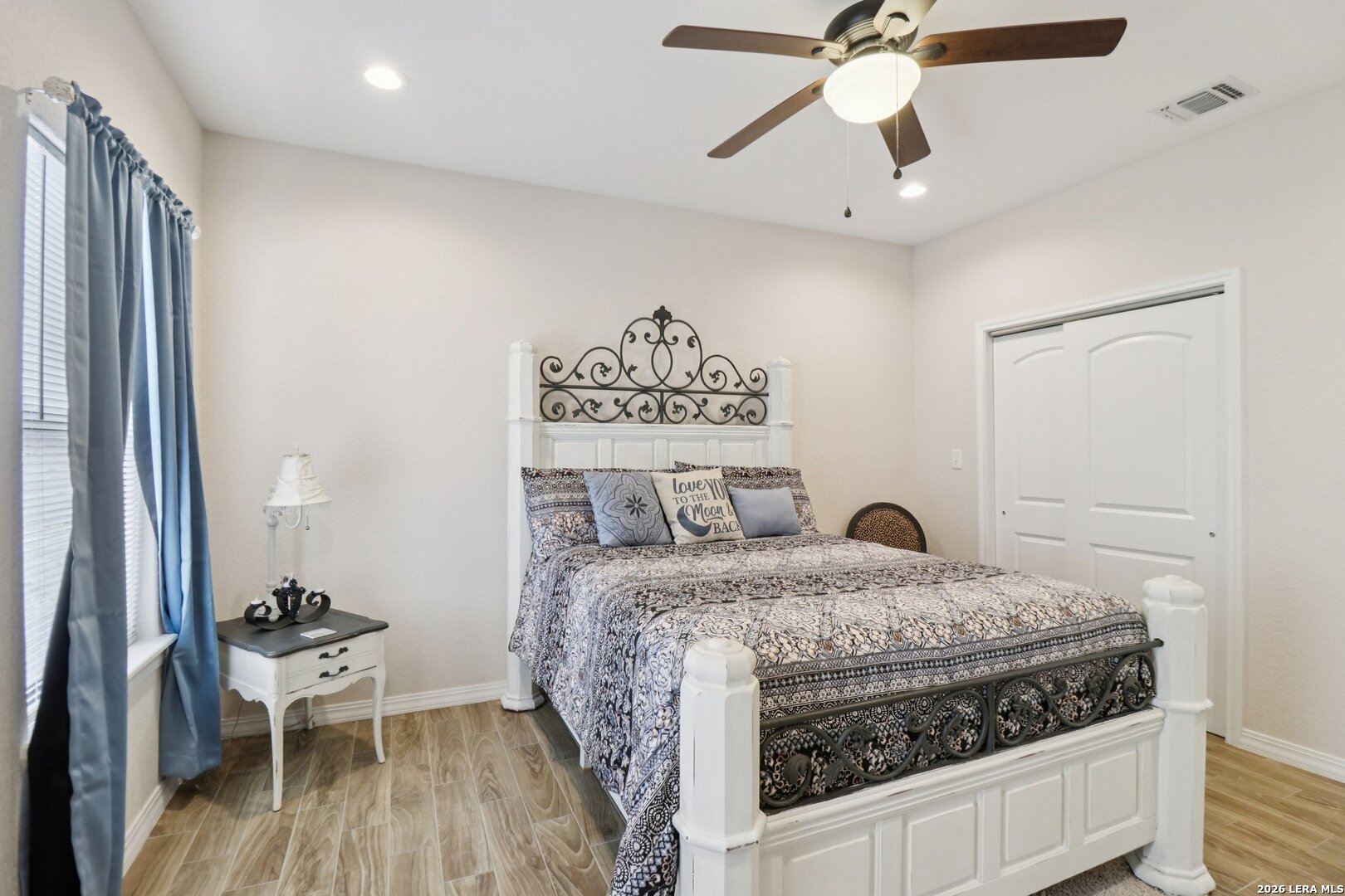 311 Abrego Lake Floresville TX 78114