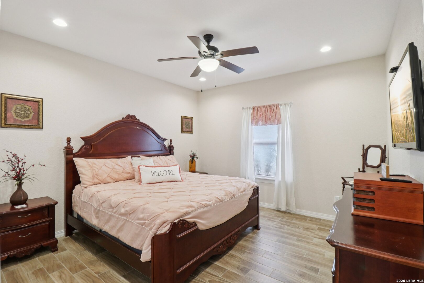 311 Abrego Lake Floresville TX 78114