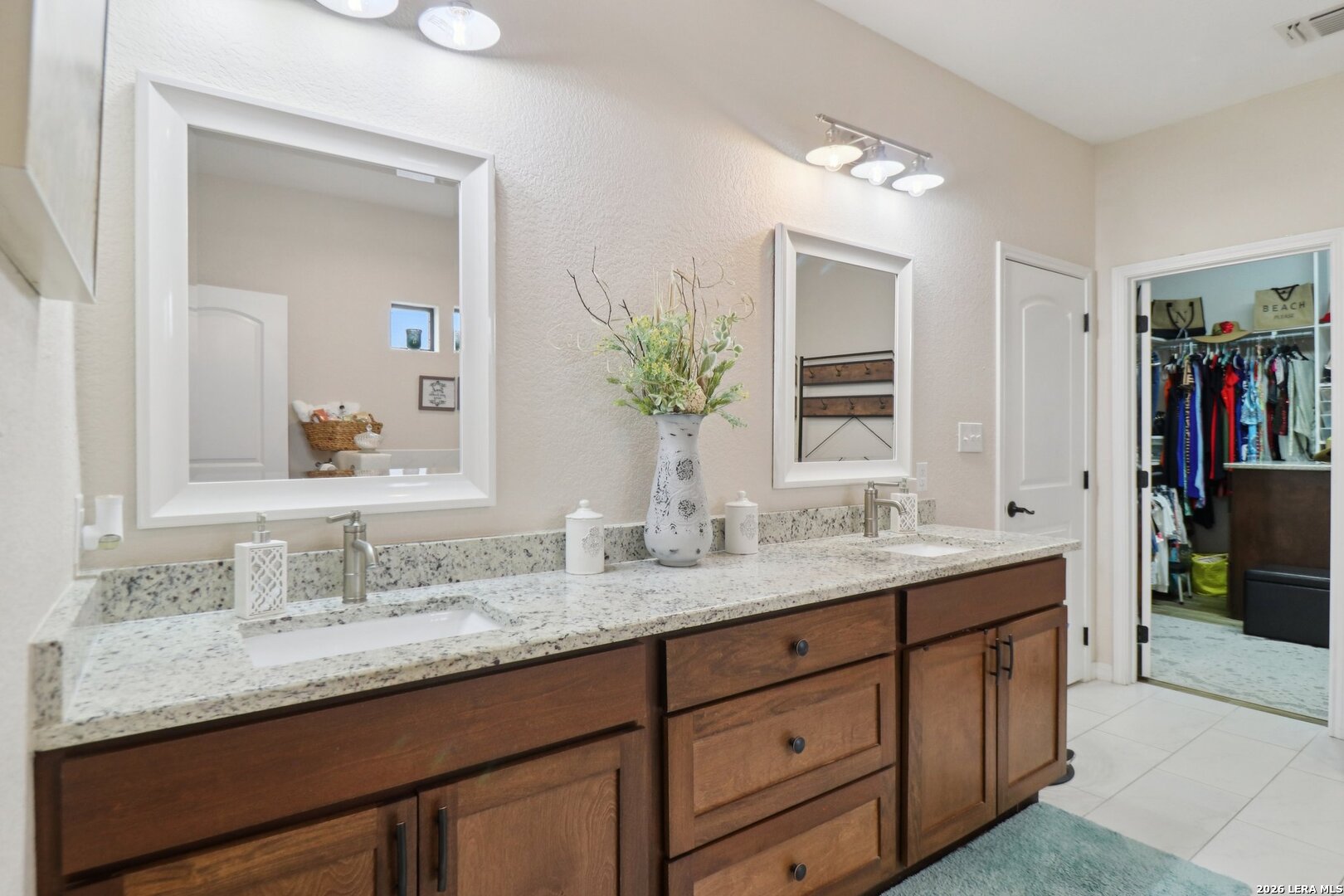 311 Abrego Lake Floresville TX 78114