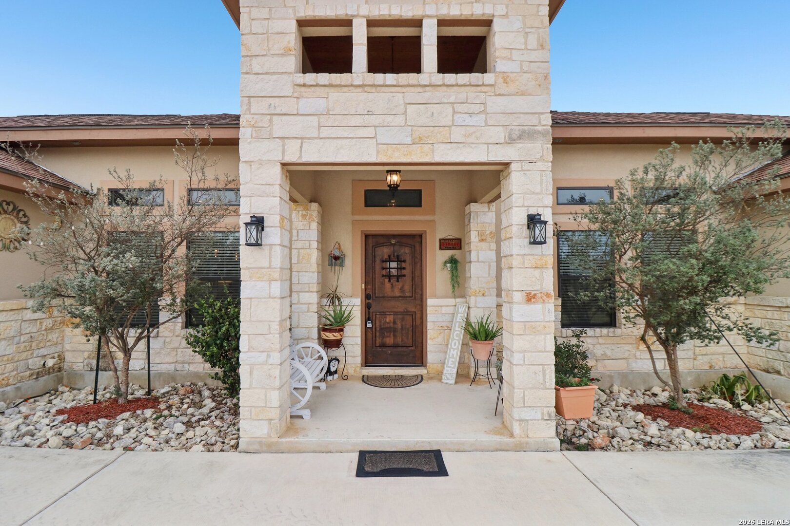 311 Abrego Lake Floresville TX 78114