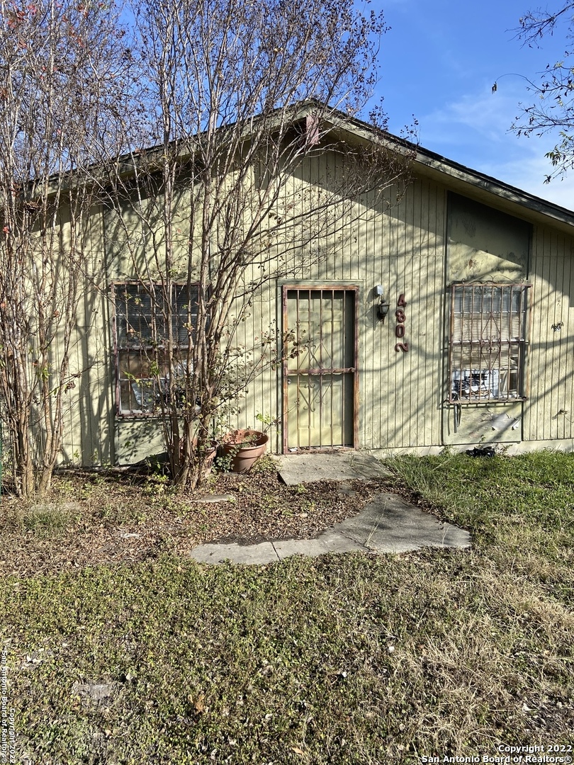 4802 Castle Pines San Antonio TX 78218