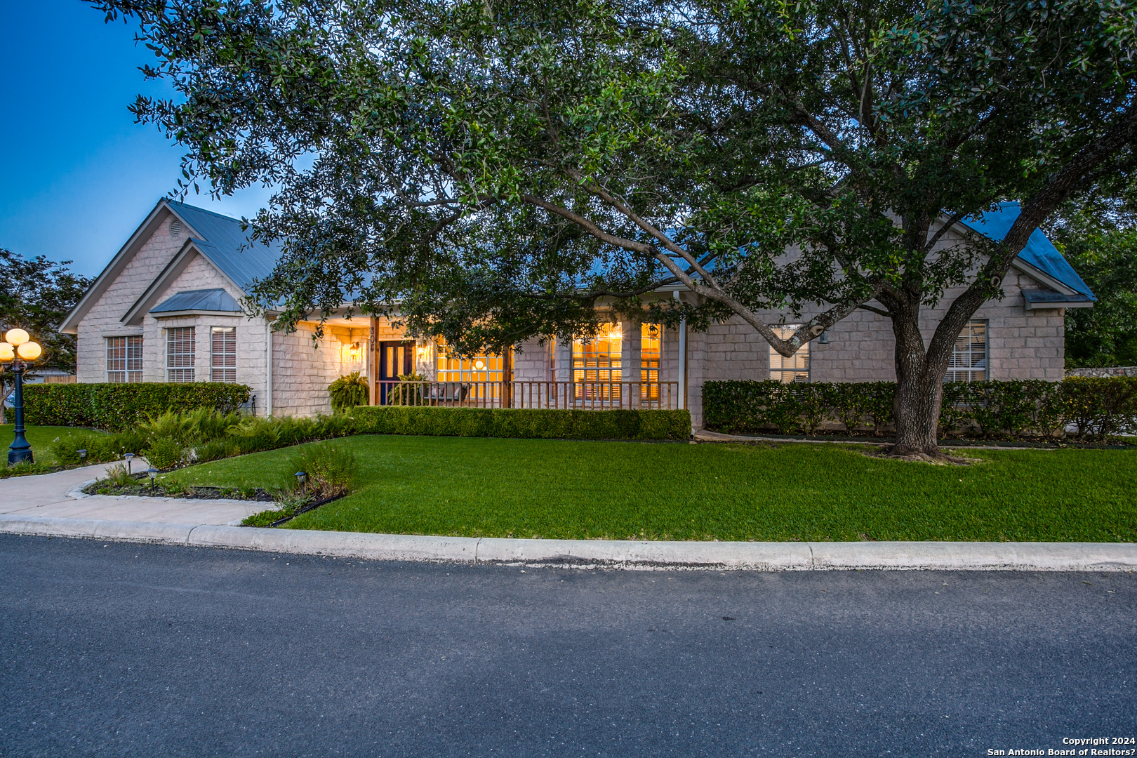305 E Hosack Street Boerne TX 78006