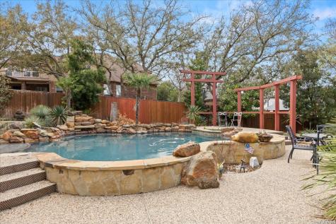 8718 Timberland Trail Fair Oaks Ranch TX 78015