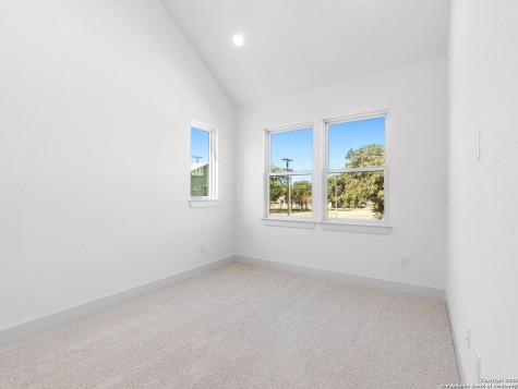 554 Mcmonigal Place San Antonio TX 78210
