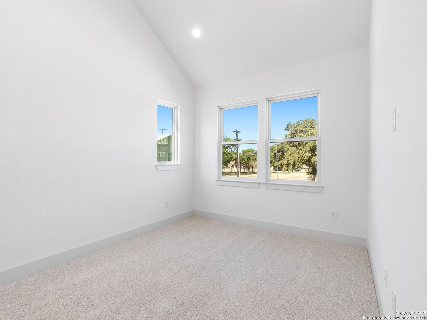 554 Mcmonigal Place San Antonio TX 78210