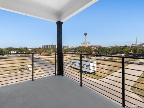 554 Mcmonigal Place San Antonio TX 78210