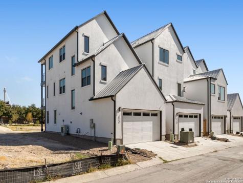 554 Mcmonigal Place San Antonio TX 78210