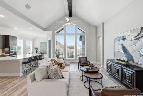 310 Vamanos Boerne TX 78006