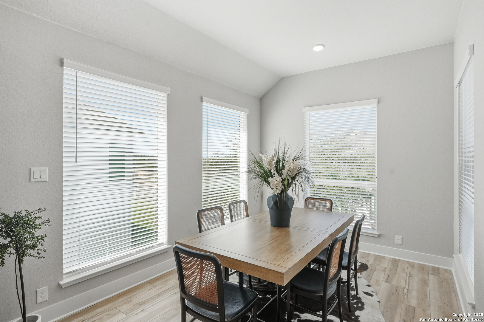 310 Vamanos Boerne TX 78006