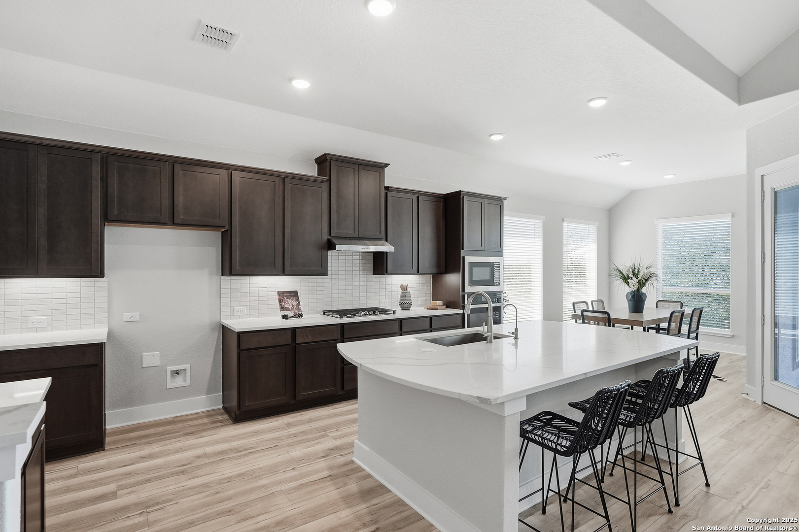 310 Vamanos Boerne TX 78006