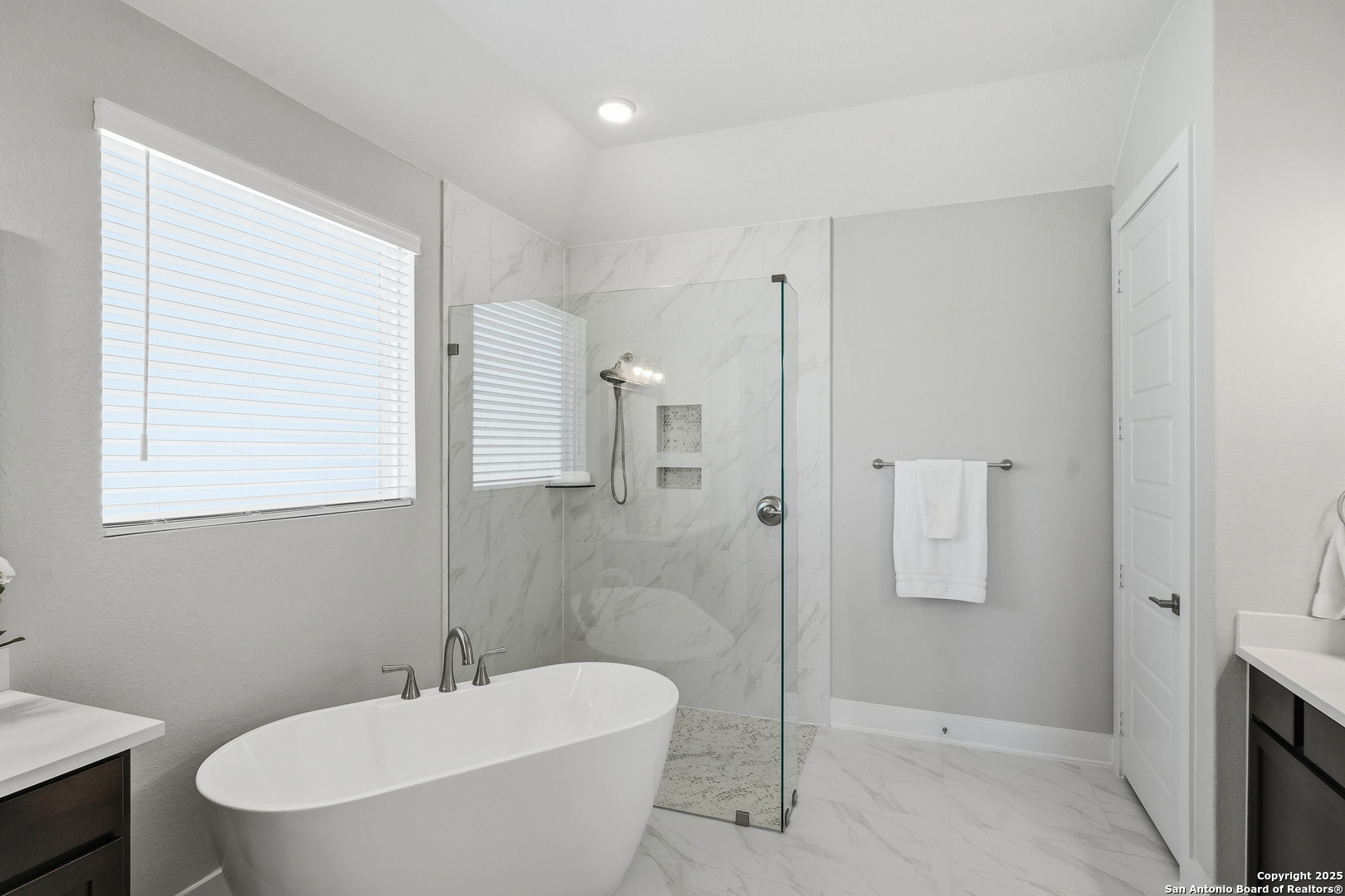 310 Vamanos Boerne TX 78006