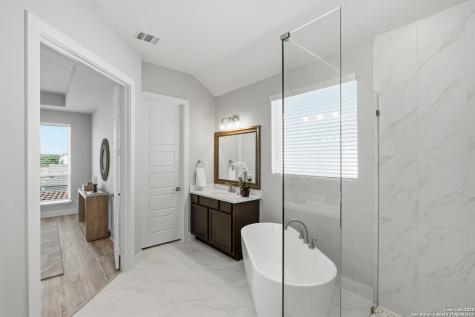 310 Vamanos Boerne TX 78006
