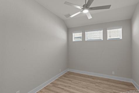310 Vamanos Boerne TX 78006