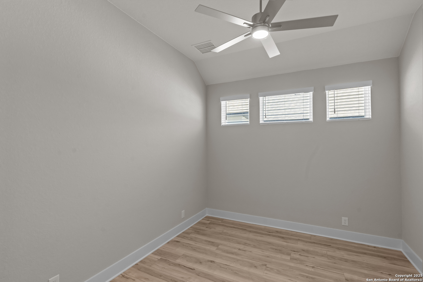 310 Vamanos Boerne TX 78006