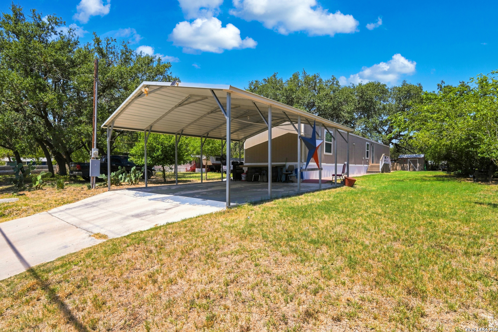 735 Park Street Pleasanton TX 78064