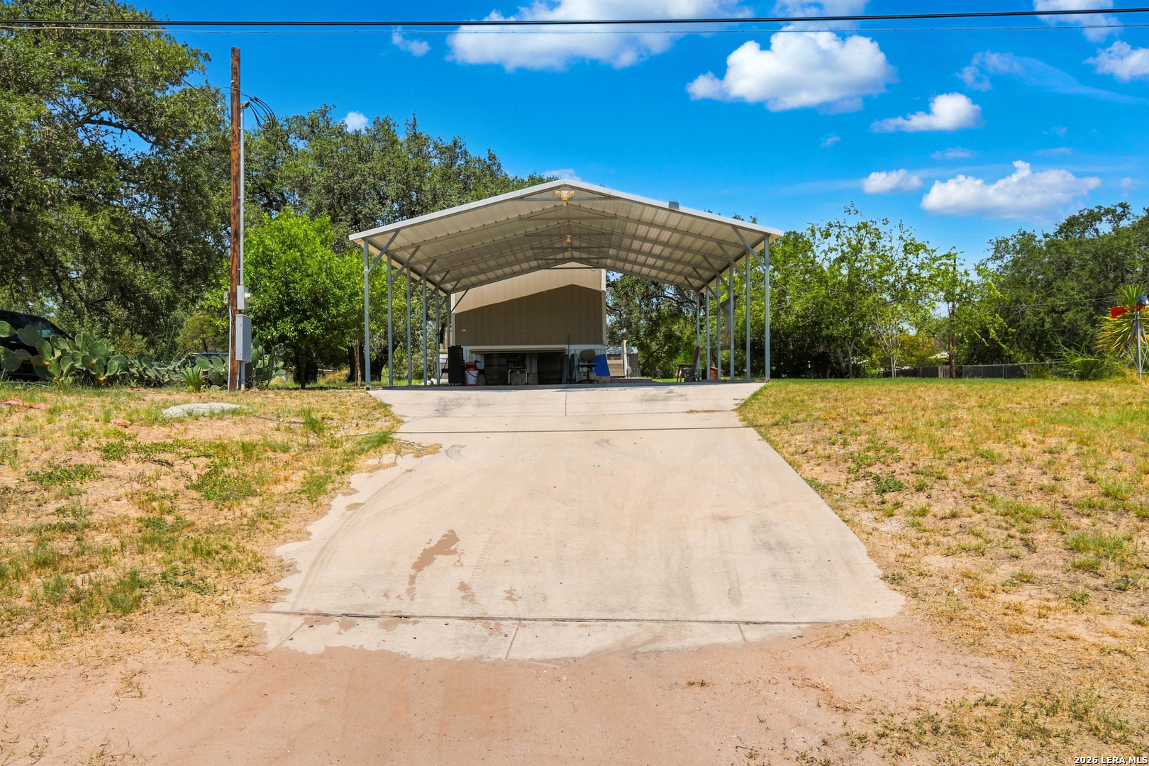 735 Park Street Pleasanton TX 78064