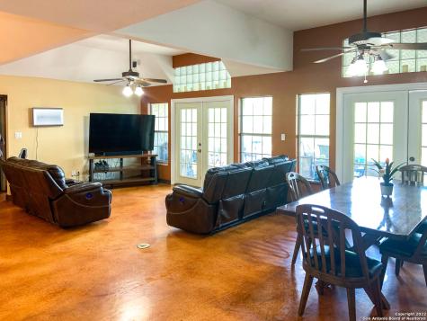 208 Scenic Mountain Drive Lakehills TX 78063