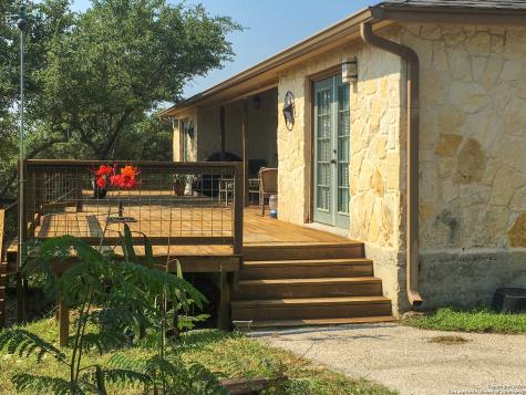 208 Scenic Mountain Drive Lakehills TX 78063