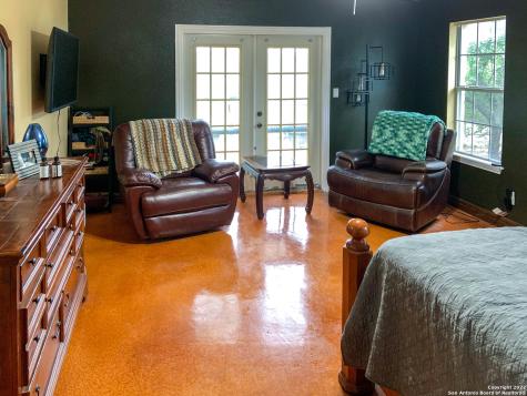 208 Scenic Mountain Drive Lakehills TX 78063