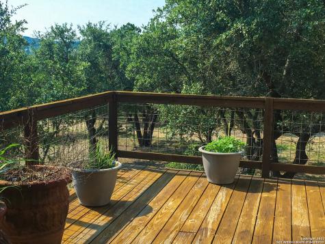 208 Scenic Mountain Drive Lakehills TX 78063