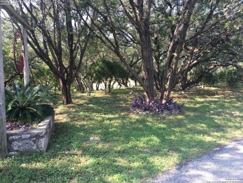 208 Scenic Mountain Drive Lakehills TX 78063